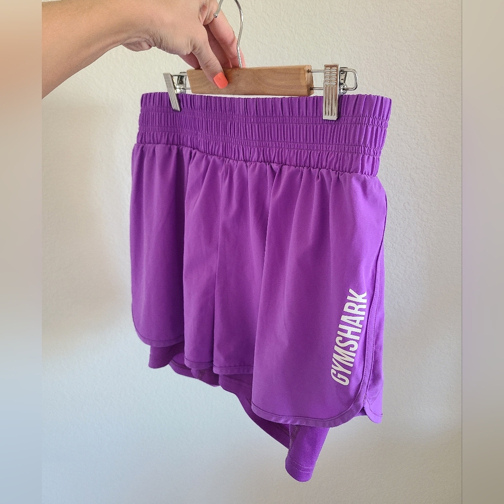 Gymshark Womens Pulse Mid Rise Shorts, Bright Purple - Picture 2 of 5
